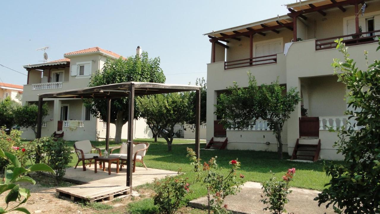 Caposaldo Apartments Akrata Dış mekan fotoğraf