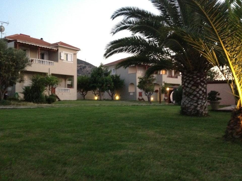 Caposaldo Apartments Akrata Dış mekan fotoğraf